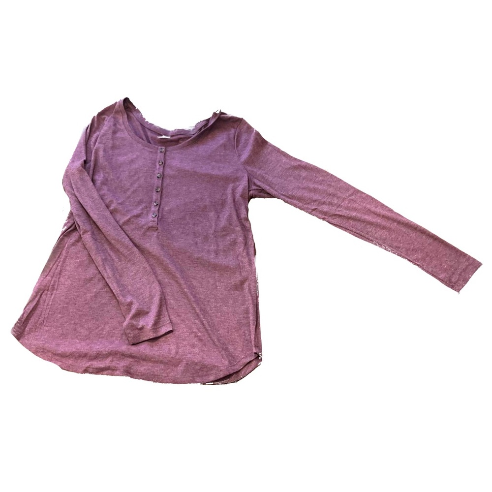Old Navy XL Purple ribbed Henley with circle hem